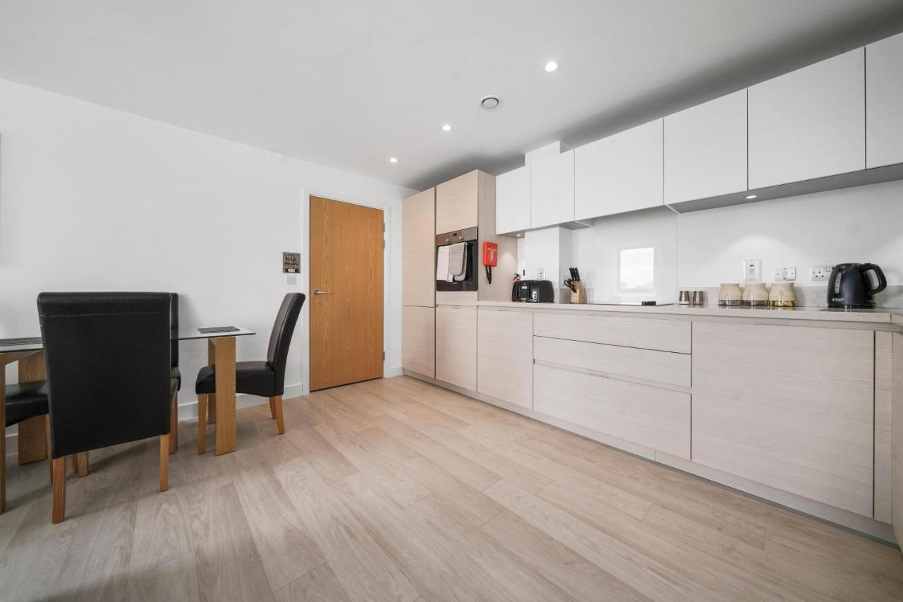 Kennet House Superior Serviced Apartment By Ferndale Reading Exteriör bild